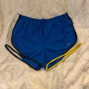Women’s LiveStrong Nike Shorts. Size L